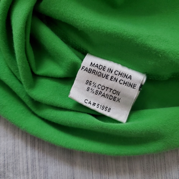 Green shirt - Picture 3 of 3